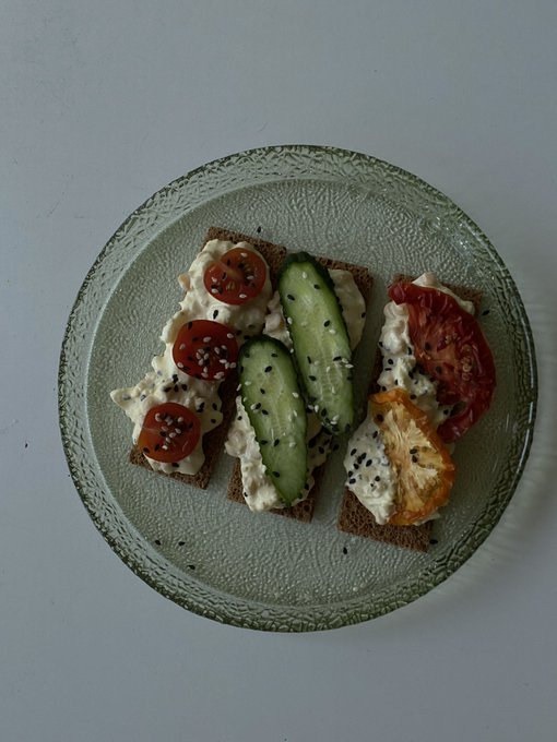 Приятного аппетита 😋 https://t.co/zYl7laxRIl<a href="/tag/%D0%BD%D1%8E%D0%B4%D1%81%D0%BE%D1%87%D0%B5%D1%82%D0%B2%D0%B5%D1%80%D0%B3"class="tags"><span>#нюдсочетверг</span></a>