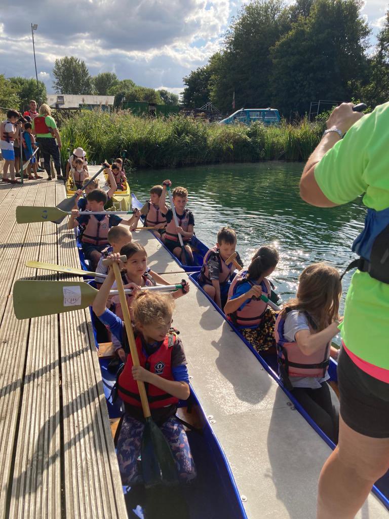 CrabtreeYr5's tweet photo. Some great snaps on the lake 📷 https://t.co/A1qRltWyWQ