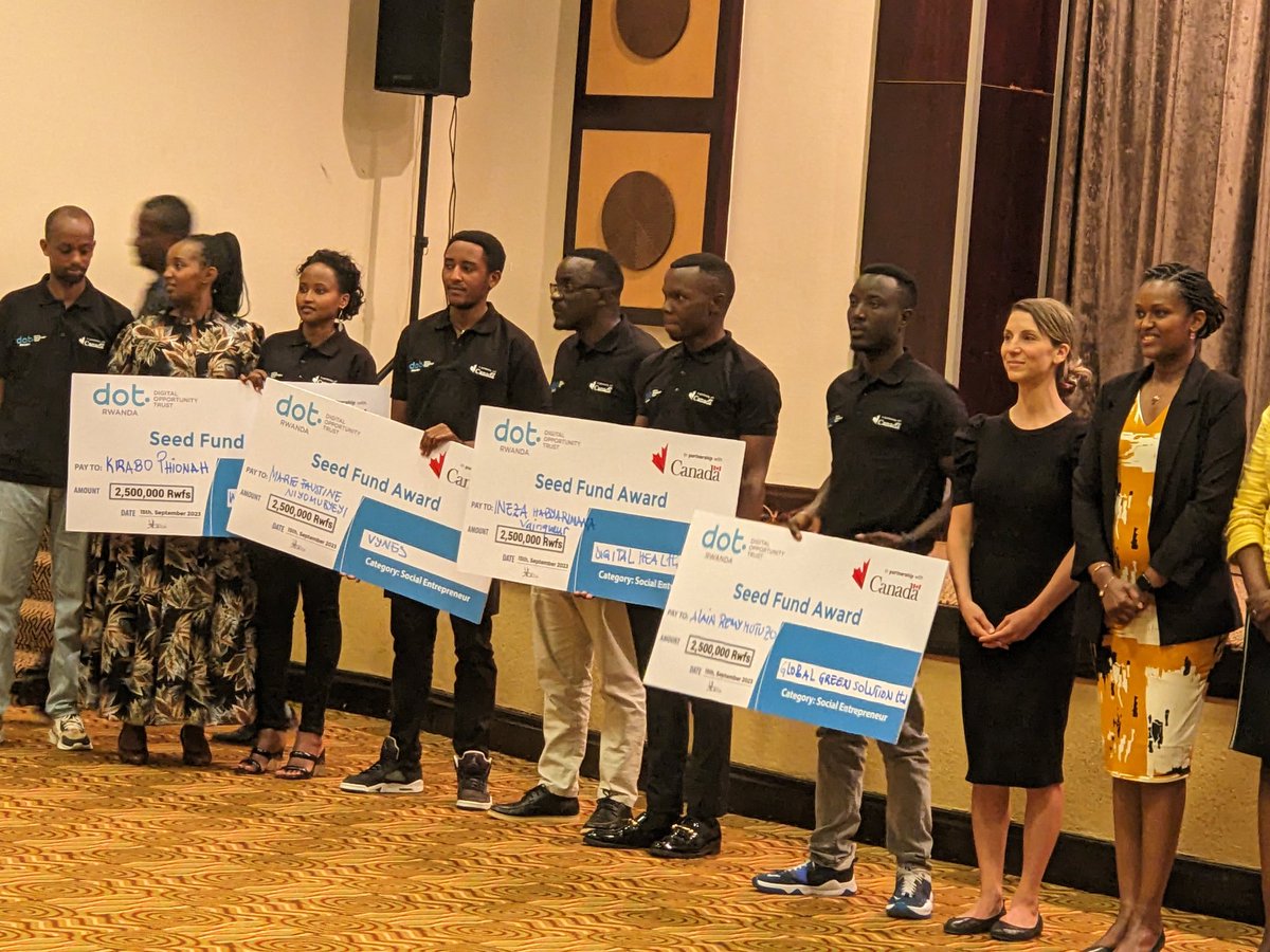 VainqueurH's tweet photo. Today Marks Our commencement Ceremony #GeraKuNtego of @DOTRwanda  it has been a joyful journey we've been a Part of !! 
As We launch our #DHS venture ! we Dare to shift Norms around #NCDs!! 
Thank you for supporting our Mission #CreateYourOpportunity 
@vuwamuta
@XandrineUmutoni https://t.co/WMun9Qx2qW