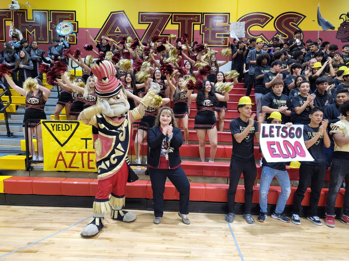 SocorroISD's tweet photo. Good morning, #TeamSISD! Tune in to @CBS4Local and cheer on @EDAztecs_HS and @PHills_HS as they prepare for their 🏈matchup tonight at the Socorro ISD SAC! #OneEmpire #RISE https://t.co/RGsEZ2KIkb