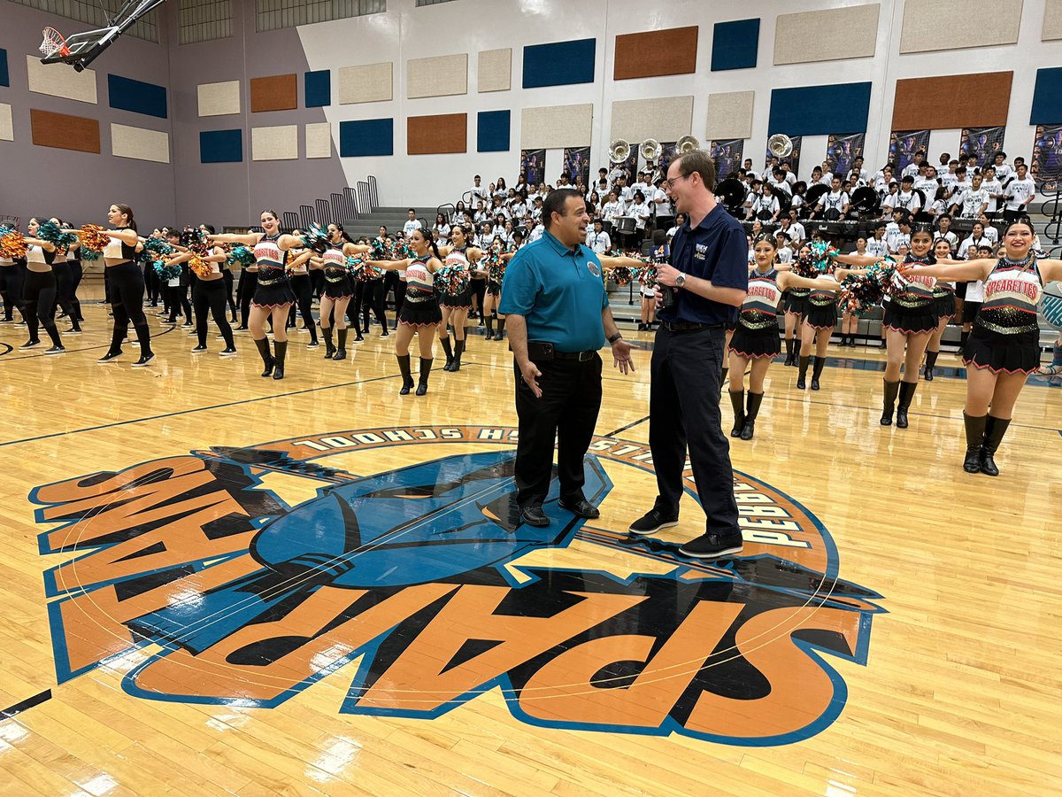 SocorroISD's tweet photo. Good morning, #TeamSISD! Tune in to @CBS4Local and cheer on @EDAztecs_HS and @PHills_HS as they prepare for their 🏈matchup tonight at the Socorro ISD SAC! #OneEmpire #RISE https://t.co/RGsEZ2KIkb