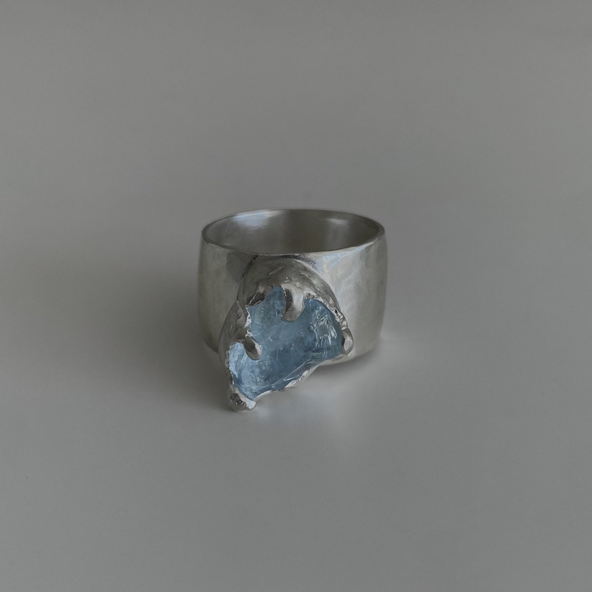 nmmmshhh's tweet photo. aquamarine⛲️ https://t.co/ziVKsOyM6j