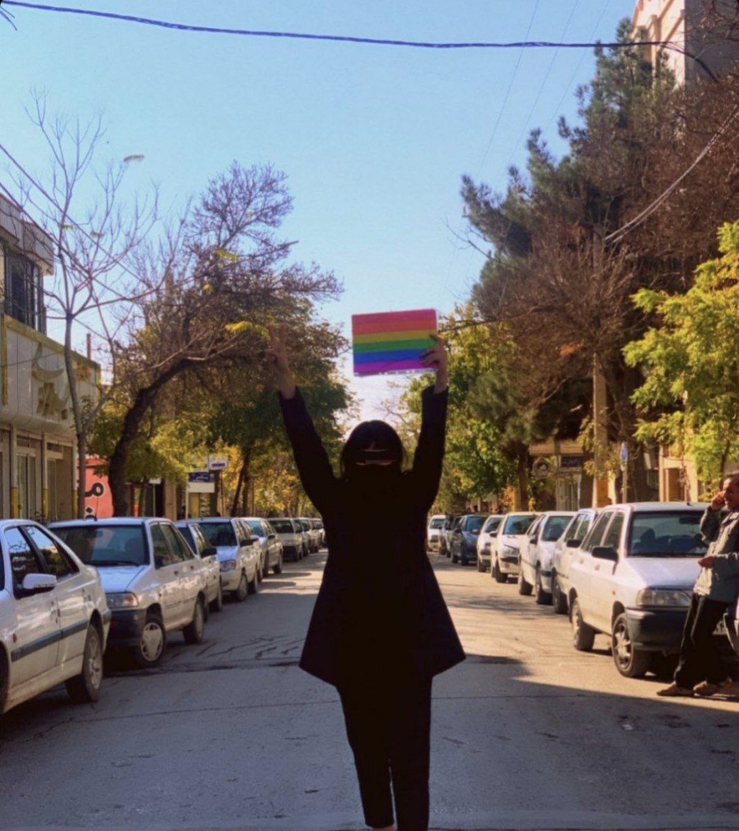 OHomophobe's tweet photo. شجاعت شما رو فراموش نمیکنیم.
#مهسا_امینی 
#زن_زندگی_آزادی https://t.co/MHUh8W0qBw