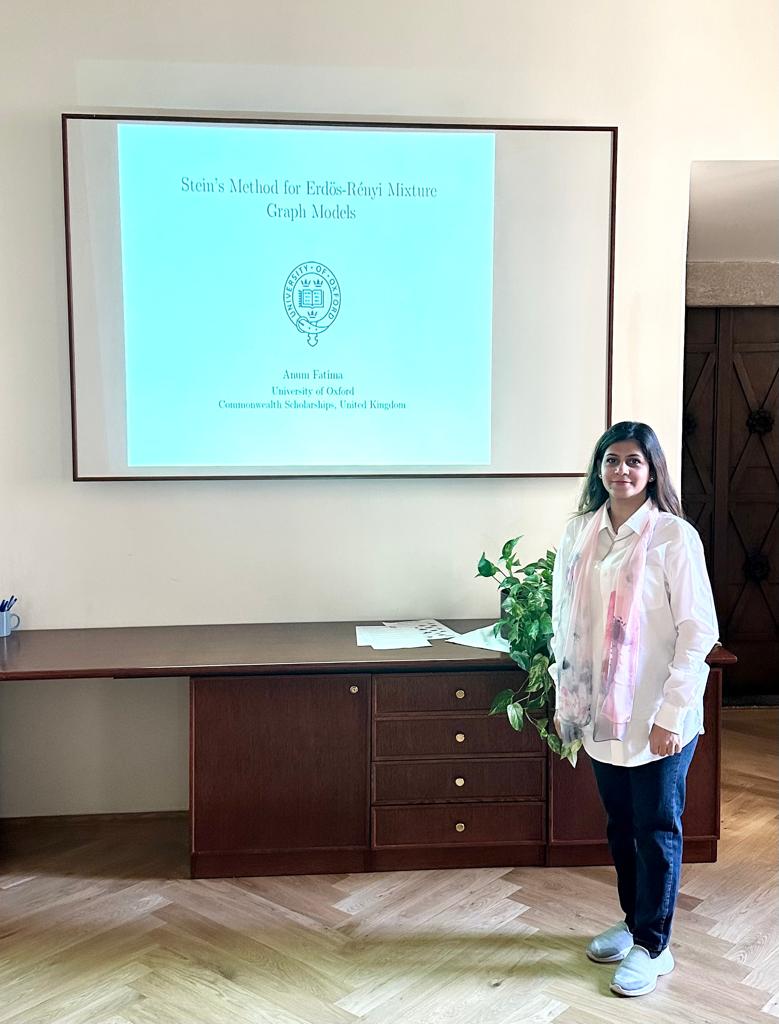 AnumFatima09's tweet photo. Gave a short talk on "Stein's method for Erdös Rényi Mixture graph Models" at "RandNET meeting 2023" in Prague. @commschols @osmanastats https://t.co/RH6MdwsEf0