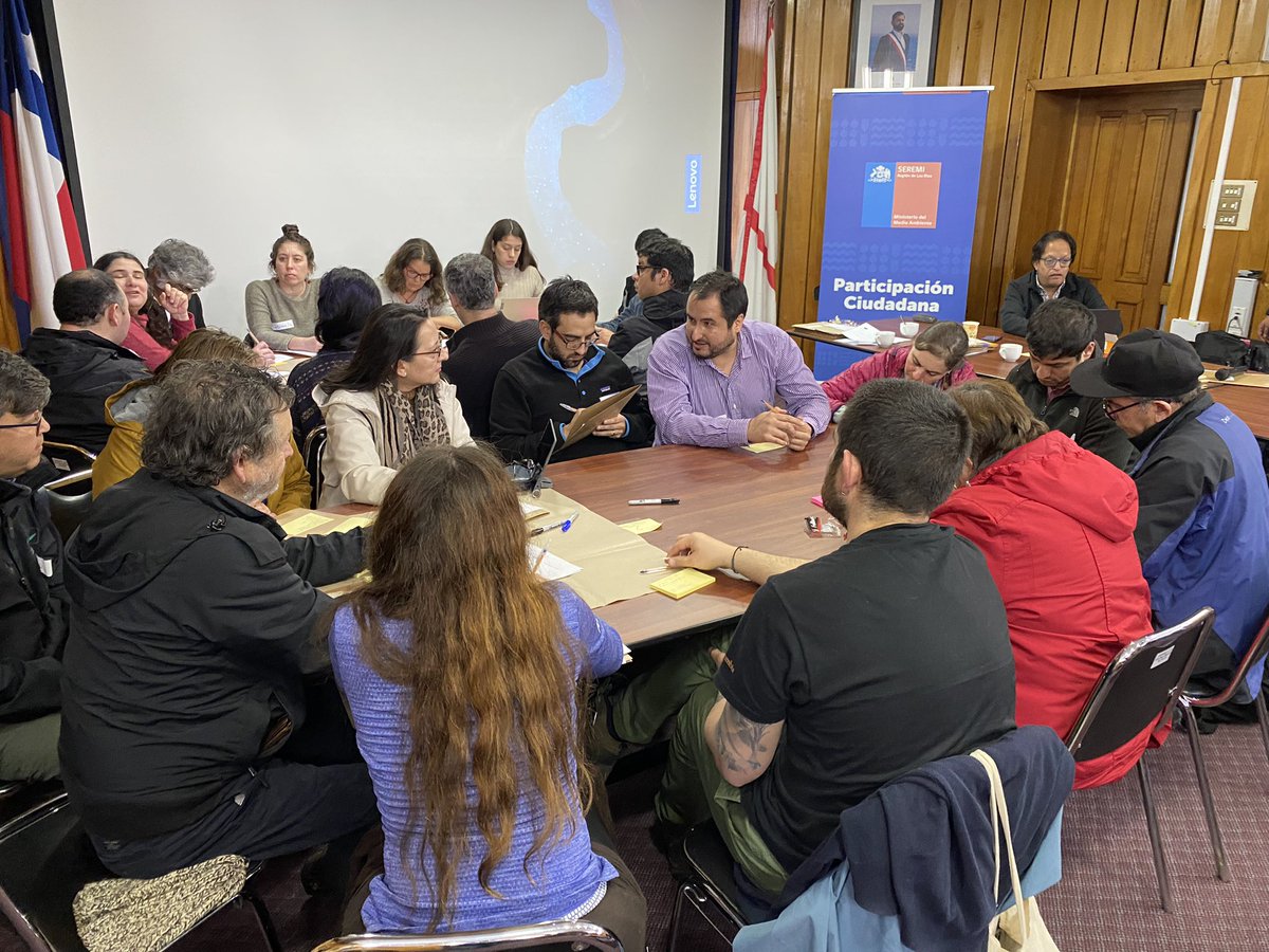 Queremos agradecer a quienes nos brindaron su tiempo, en el interesante diálogo, que sin duda nutrirá el trabajo que busca realizar modificaciones a la Ley 19.300 sobre bases generales del Medio Ambiente 🙌. #valdiviacl