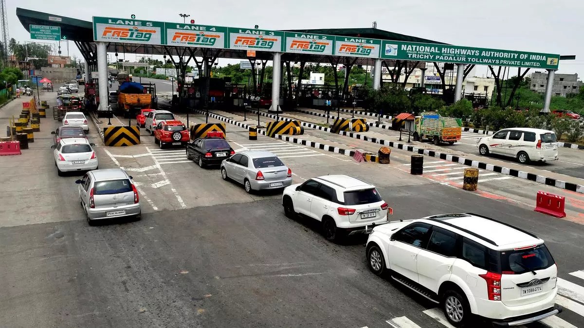 FinFloww's tweet photo. India lost ₹12000 crores every year because of long waiting at Toll Plazas

While FASTag reduced this loss to some extent, it is still inefficient

To bring it down to ₹0, Nitin Gadkari is getting rid of Toll Plazas and introducing a new technology

Here's what you need to know:

Fastag has been a boon for the toll system in India. 

It has reduced the average waiting time from 8 mins to 47 seconds, 

but it has still not been very efficient to completely avoid congestion.

You see, Toll-Plazas are structurally bottle-necks. 

And a Fastag system doesn’t solve for the structure problem.

That means the most effective solution would be to remove this bottle-neck with the appropriate technology available.

That’s exactly what the new system does.

The new system will remove all Toll-Plazas and use GPS technology instead of the Fastag, and use satellite data to collect the toll.

Although the exact technology hasn’t been decided, Nitin Gadkari said they’ll use the finest state of the art tech in this.

But does it make sense to build a new infrastructure for this when you have such a massive country-wide toll system already functioning so well all across the country?

It does actually…because the new system reduces infrastructure and man power costs.

So, even in remotest places, this system can collect toll without the requirement of heavy infrastructure investment. 

And that makes it scalable!

Plus this allows smoother functioning of economic activities.

You can’t imagine how much a truck standing idle waiting for its turn costs the economy.

Also the number plates required for this have already been issued since 2019. 

All the new cars come with this new number plate and the older ones will have to get one.

This new GPS toll technology has a brilliant new use-case too. 

Suppose you’re crossing a highway which has a 60 km distance between two toll plazas. 

Right now when you cross it you’ll have to pay for the full 60 kms even if you exit it in 30 kms.

With the new GPS tech you’ll only be charged 50% for this. 

Charges will be based on the amount of road you used!

Does this system already work successfully in any other country?

Yes! Such a system works across Europe allowing smooth flow of regulated traffic across it’s countries.

It’s called EETS or European Electronic Toll Service.

This helps european road users pay tolls throughout Europe without any interruption.

If you’re traveling in several countries within EU, you’ll experience a seem-less travel since all the EU countries have accepted this standardised toll system.

And when such a technology is available, and your country is ready for it, then why not implement it, right?

Since Toll Plaza fundamentally doesn’t have a use-case anymore

When you don’t need something, it’s better to remove it, than create systems to make it smoother.

But is India ready for such a technology? Not everyone has a digital payment system or smartphones with UPI, then how will they collect Toll from them?

So, let’s show you some data here. 

Fastags basically use your UPI for automatic deduction. 

And this tech has reached 96% penetration. That means 96% of the vehicles crossing tolls have a Fastag. 

That means we are ready for such a technology (even better than Europe where there’s nothing like UPI)

The biggest problem with this is that India doesn’t have laws to punish anyone evading toll tax. 

Now if someone doesn’t get the appropriate number plate and setup the appropriate system, they can just pass by the road without paying. 

To solve this, a new bill will be passed.

If you liked this read do RePost🔄and follow us
@FinFloww

for more such reads every Monday, Wednesday, and Friday!