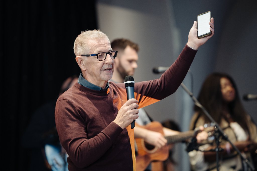 🌟 Exciting Sunday Alert! 🌟 Join us for 6 community gatherings across Edinburgh &amp; a special evening with Jim Cymbala, Pastor of Brooklyn Tabernacle, 7 pm at The Diadem. Don't miss it! 🔥 #Sunday #Church #Family #HolySpirit Details at cityonahill.org.uk/coming-up