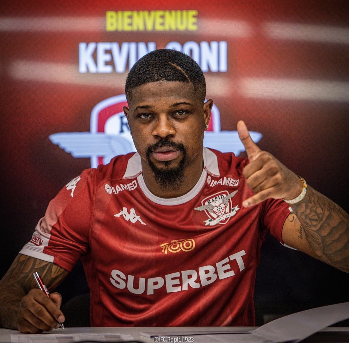 Quelques transferts récents qui concernent d’anciens #Girondins : 

- Valentin Vada au Rubin Kazan 🇷🇺
- Samuel Kalu à Lausanne 🇨🇭 
- Amadou Traoré à Panachaiki 🇬🇷 (D2) 
- Kévin Soni au Rapid Bucarest 🇷🇴