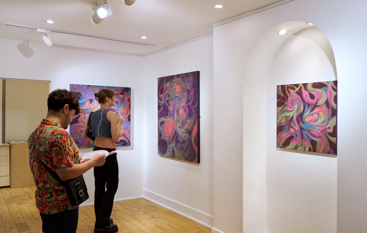 67yorkstgallery's tweet photo. Last chance to visit the 'Julanite' solo exhibition by visual artist @JarvisBrookart at the @67yorkstreet Gallery, Marylebone 🌀🌀🌀

A show out of this World which will literally take your breath away and transport you to another dimension🌀🌀🌀

Enjoy! 

Open today until 6 pm https://t.co/DUeR9RrsQw