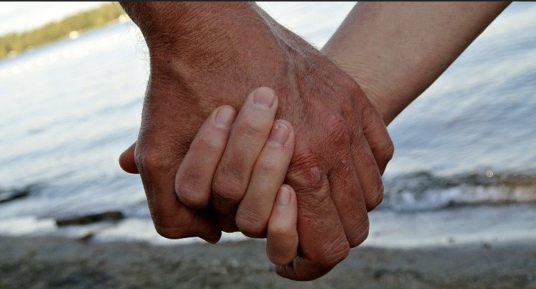 GloverGroupEnt's tweet photo. “For I am the Lord your God who takes hold of your right hand and says to you, Do not fear; I will help you.” Isaiah 41:13 https://t.co/4NZtCoyLyv