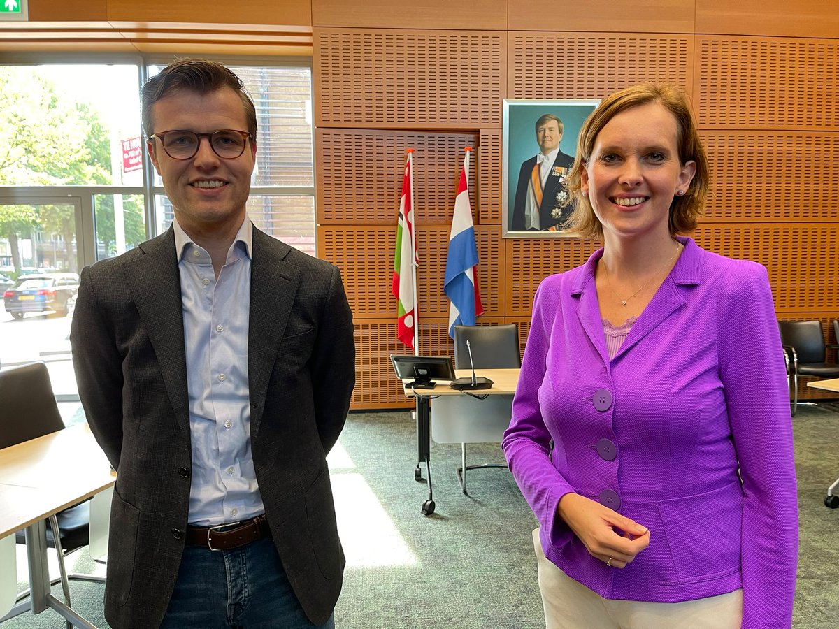 maartenvna's tweet image. 🎙️ Opnames gemaakt voor @WoordenDaad podcast De Wereld Dichtbij. Gesproken met @StienekevdGraaf over haar drijfveren als politica en de noodzaak van #IMVO-wetgeving om uitbuiting en kinderarbeid tegen te gaan. We waren te gast op het stadhuis in Meppel, mede dankzij @CUMeppel