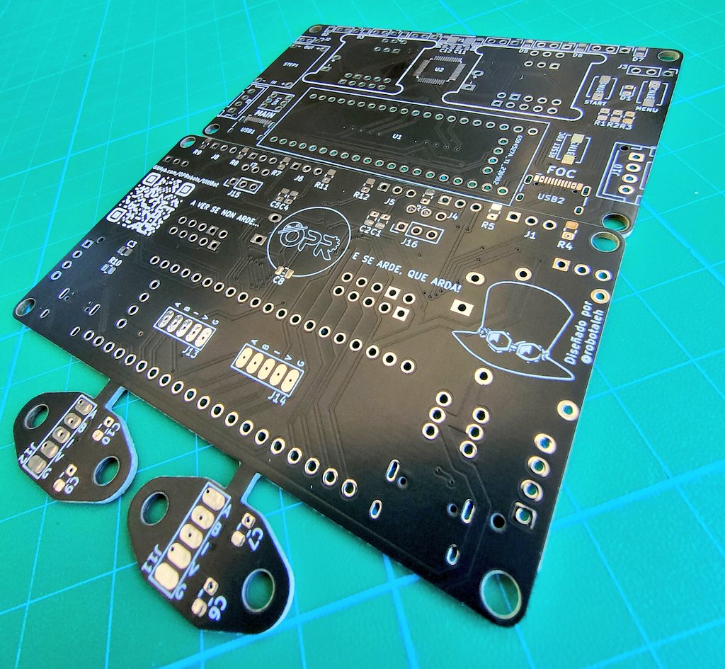 robotaleh's tweet photo. Ayer llegaron finalmente las PCB de #UltiBot así que hoy toca sesión de soldación en https://t.co/qrI3oCftVj a partir de las 15:30, por fin 😁
Quedan como tres semanas para la @OSHWDem así que... vamos en modo speedrun, una vez más 😅 https://t.co/TzfWbgM9xh