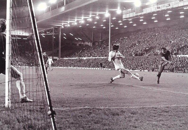 TheRedmenTV's tweet photo. On this day in 1974, Liverpool beat Norwegian side Strømsgodset 11-0 🤯

Alec Lindsay ⚽️
Phil Boersma ⚽️⚽️
Phil Thompson ⚽️⚽️
Steve Heighway ⚽️
Peter Cormack ⚽️
Emlyn Hughes ⚽️
Tommy Smith ⚽️
Ian Callaghan ⚽️
Ray Kennedy ⚽️ https://t.co/9GRWsiNQiu