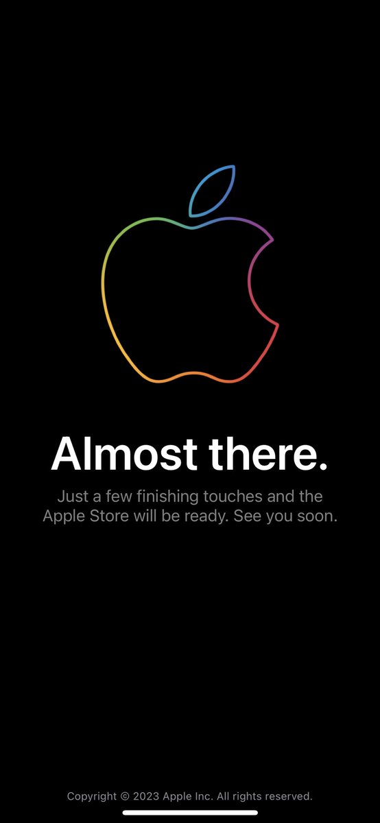 ReubenCheok's tweet image. No thanks to the Apple Store app that decided to crash. Resorted to the good old fashioned website to purchase the new iPhone 15 Pro Mac in white titanium!