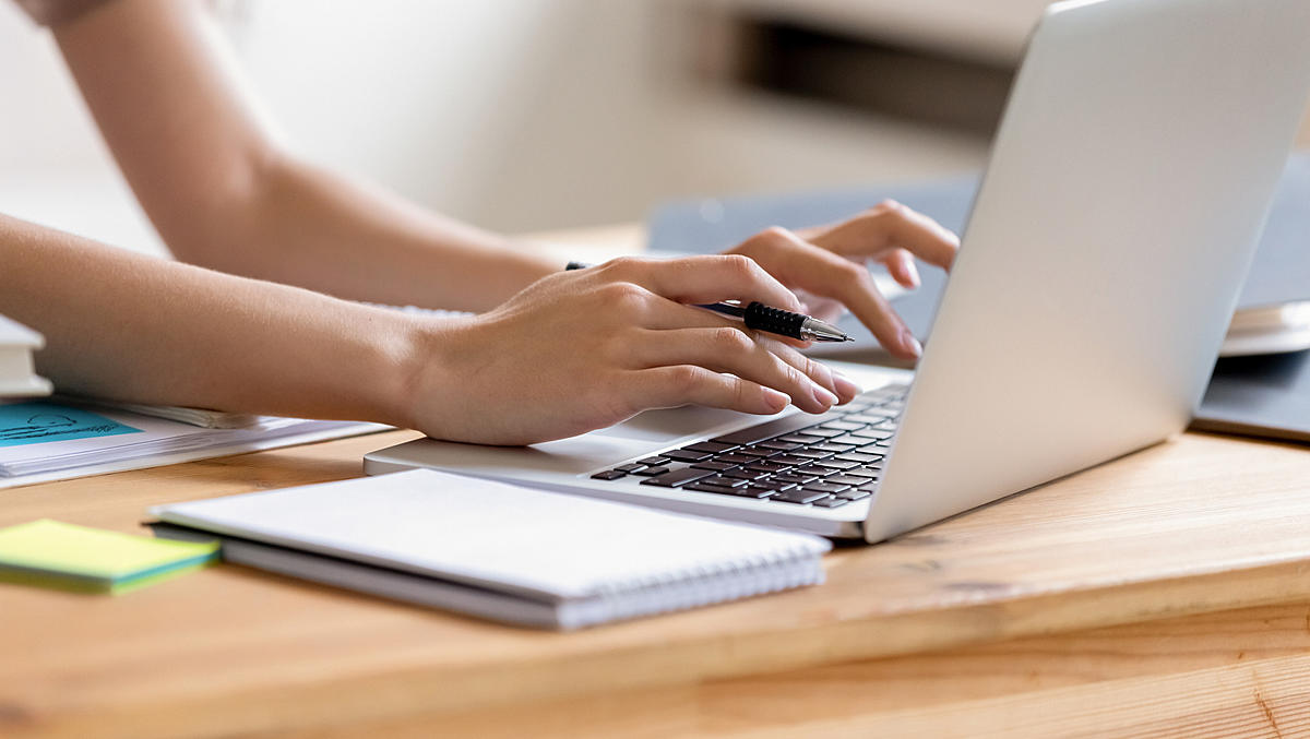 Book_My_Essay's tweet image. BookMyEssay offers expert international economics assignment help. Their skilled team ensures timely and accurate completion of assignments for academic success.
Visit: tinyurl.com/yad2t8zt
#internationaleconomicsassignmenthelp #economicsassignmenthelp #economicsassignment