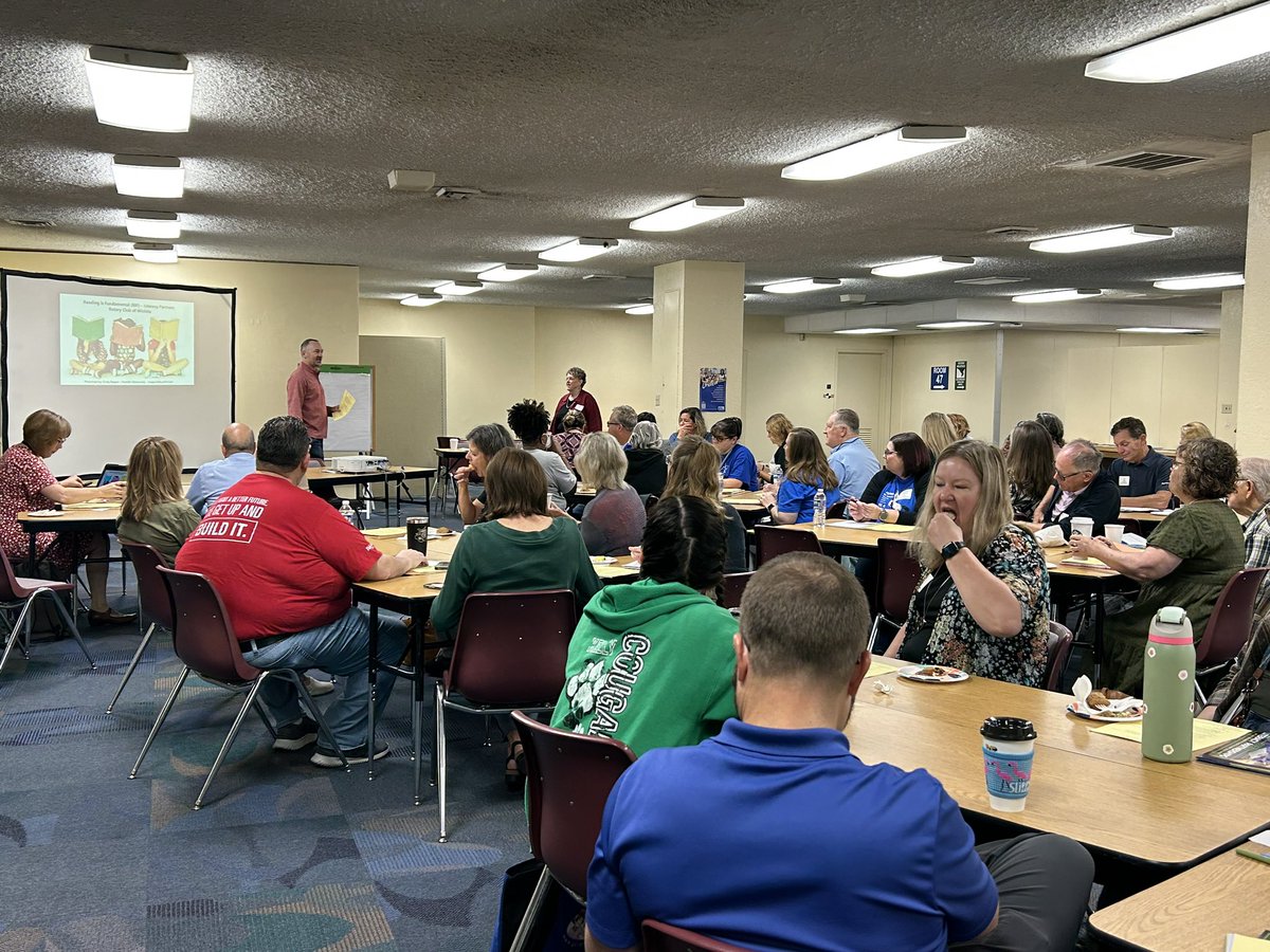 USD 259 librarians meeting early this morning with <a href="/RotaryWichitaDT/">Rotary Club of Wichita</a> to make plans for the 2023-24 RIF events in our elementary schools. Rotarians provide valuable support that impact future leaders in our community! #WPSCommunityOfLearning