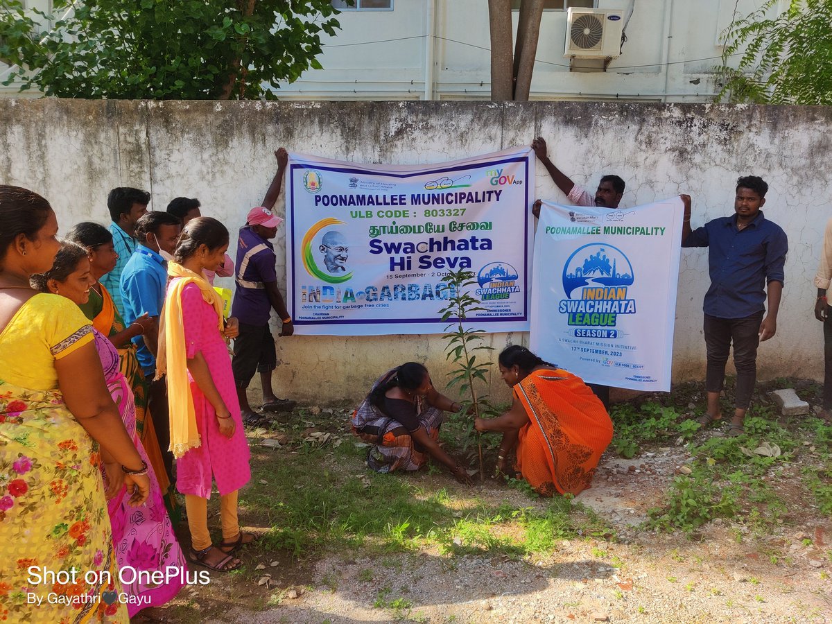 CommrPoonamall2's tweet photo. Poonamallee Mpty Swachhata League 2.0 Pledge &amp; Plantation drive 🌱 #IndiaVsGarbage #SwachhBharatMission 
@SwachhBharatGov
@MoHUA_India
@Secretary_MoHUA
@RoopaMishra77
@mygovindia @SDMeena_IAS @mawsTamilnadu
#IndianSwachhataLeague, #YouthVsGarbage, #GarbageFreeIndia https://t.co/XDoZ8W6VwQ