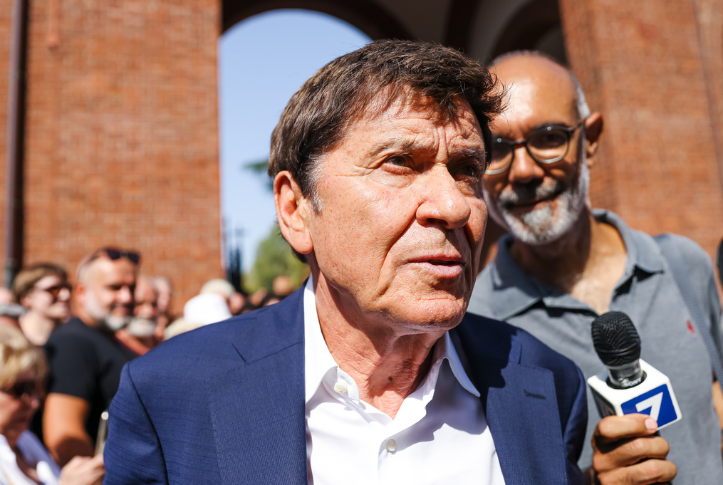 tempoweb's tweet photo. Gianni #Morandi, il tragico lutto: "Ha cambiato la mia vita" https://t.co/Y5R8FHLOqd #15settembre #migliacci https://t.co/4hRLmGG9ru