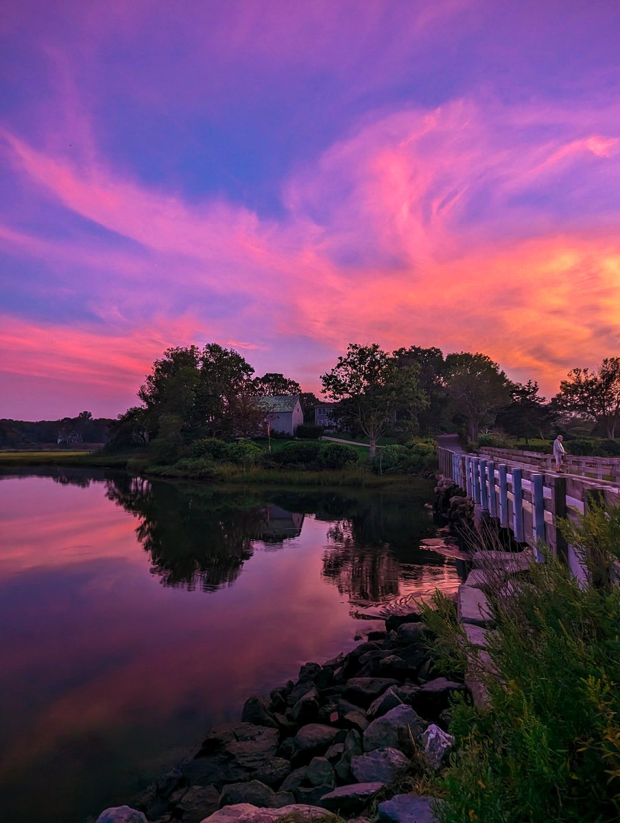 Capecodgrl4life's tweet photo. @jjays_captions https://t.co/Dy3QmG6wkE