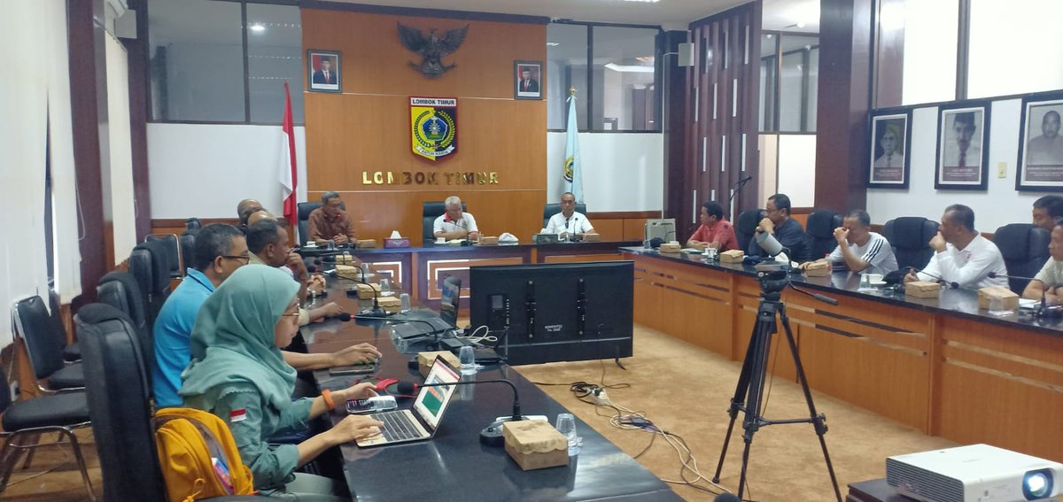 FAOIndonesia's tweet photo. During a 2-day exposure visit to West Nusa Tenggara, 🇹🇱 Fisheries-Marine officials met w/ East Lombok officials & staff from UNRAM #EAFM Learning Center to learn more about #EAA at #ISLME-supported #IMTA (multi species) & seaweed aquaculture.
@djpt_kkp @theGEF @WWF_ID https://t.co/strkduUFEg