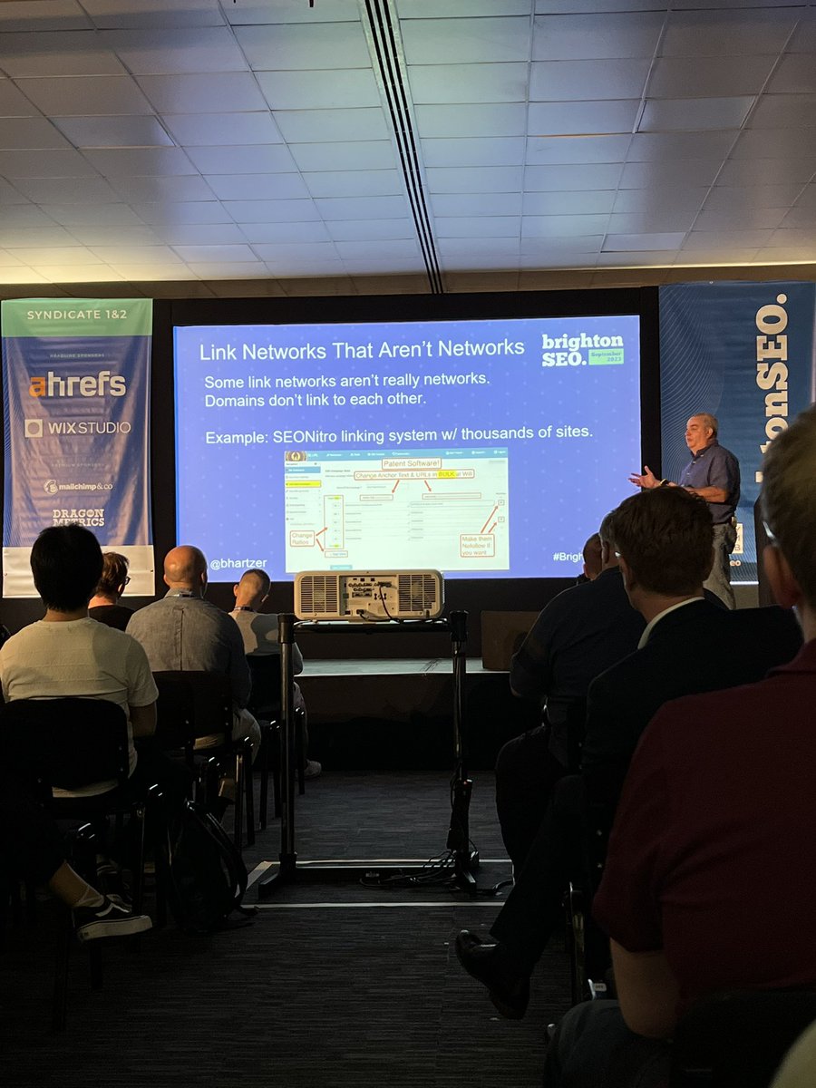 imaginaireuk's tweet photo. @bhartzer is talking link networks and how easy it is for search engines to see PBNs and how to important tiered links are. #BrightonSEO https://t.co/12O6iKtegz