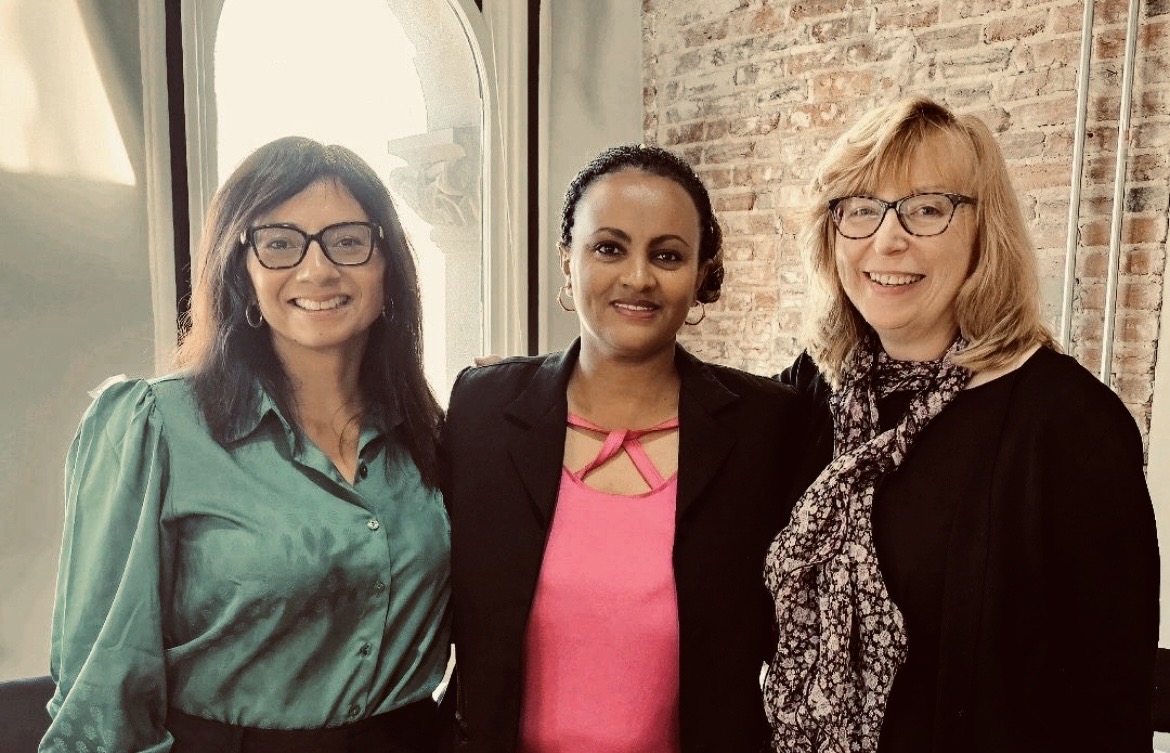 HBIDC's tweet photo. HBI attended the @InstitutePHI CHW Career Fair. We are fortunate to work with them in hosting practicum students. CHW Merry is a graduate of the IPHI training academy and is working with HBI and making a difference in our community! CHWs make a difference! #HBI #CHW #IPHI https://t.co/hVmbCSZ2t1