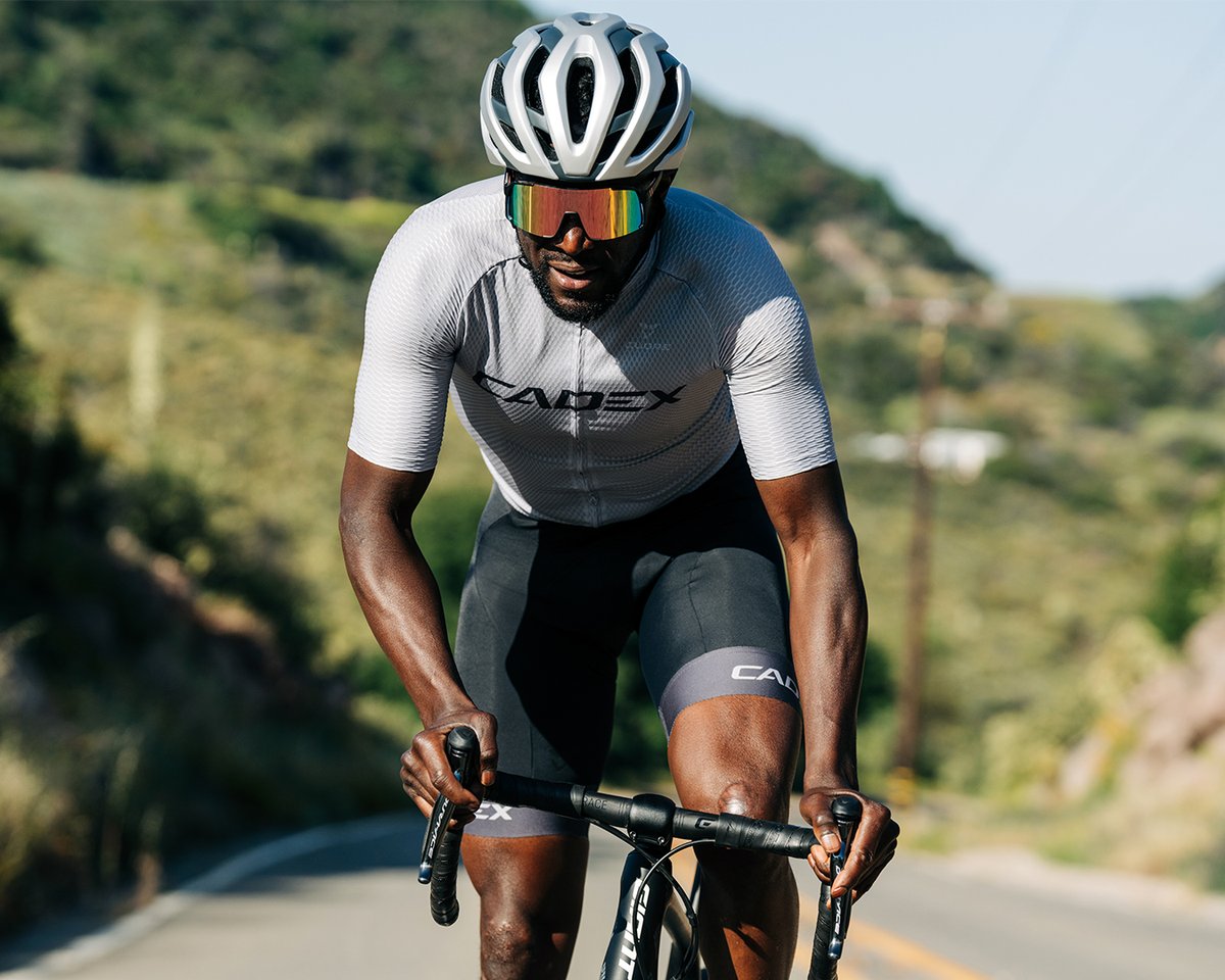 CADEXCycling's tweet image. An integrated dual-titanium bolt faceplate and hidden top cap design on the all-new CADEX Race Stem promote smooth airflow over the top for maximum aerodynamic efficiency.

Learn more → brnw.ch/21wCAVS

#AttackMode #overachieve