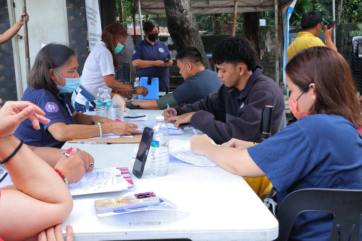 QCGov's tweet image. Ang libreng medical and dental caravan na nagsimula nitong Setyembre 11 hanggang 15, ay bahagi ng bayanihan efforts para sa selebrasyon ng kapanganakan ni Pangulong Ferdinand Marcos Jr.

#HBDPBBM
#LABForAll
#BagongPilipinas