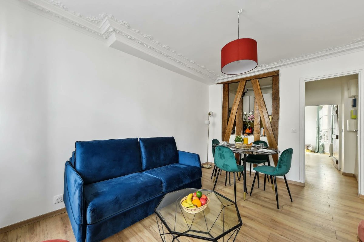 TheUpperKey's tweet photo. Artistry in Every Corner! Tucked within #Montmartre's cobbled pathways, our 2-bedroom flat seamlessly merges avant-garde design with timeless Parisian elegance.
#UpperKey #UpperKeyParis #UpperKeyProperties #FurnishedRental #stayinstyle #AirbnbConcierge #conciergerieairbnbparis https://t.co/LSkGhyQKiN