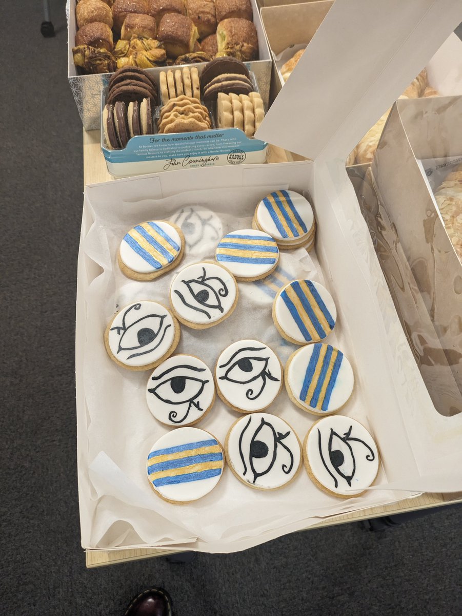 Dr Jay Sullivan (@ldnvictorianist) on Twitter photo #NotesFromTheNile is well underway! Here we have <a href="/gothicbookworm/">Lauren B 🥀🏛🦇(She/Her)</a> talking about consuming Egypt through the repulsive smell of the tomb while we literally consume Egyptomania themed biscuits ⚱️ #NotesFromTheNile is well underway! Here we have <a href="/gothicbookworm/">Lauren B 🥀🏛🦇(She/Her)</a> talking about consuming Egypt through the repulsive smell of the tomb while we literally consume Egyptomania themed biscuits ⚱️