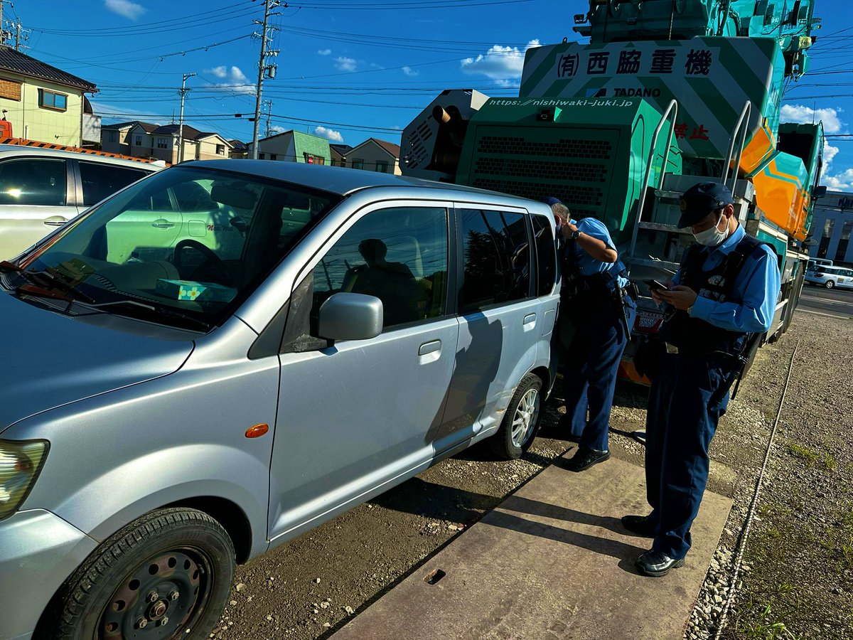 kartan8371's tweet photo. 無断駐車の方。警察来てもらいましたし、なおかつ出れないような措置しました😎 https://t.co/gvemyLeeJA