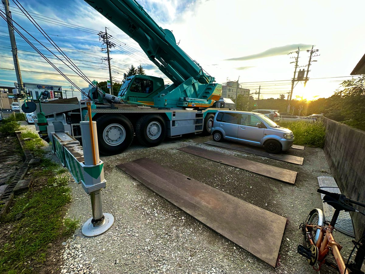 kartan8371's tweet photo. 無断駐車の方。警察来てもらいましたし、なおかつ出れないような措置しました😎 https://t.co/gvemyLeeJA