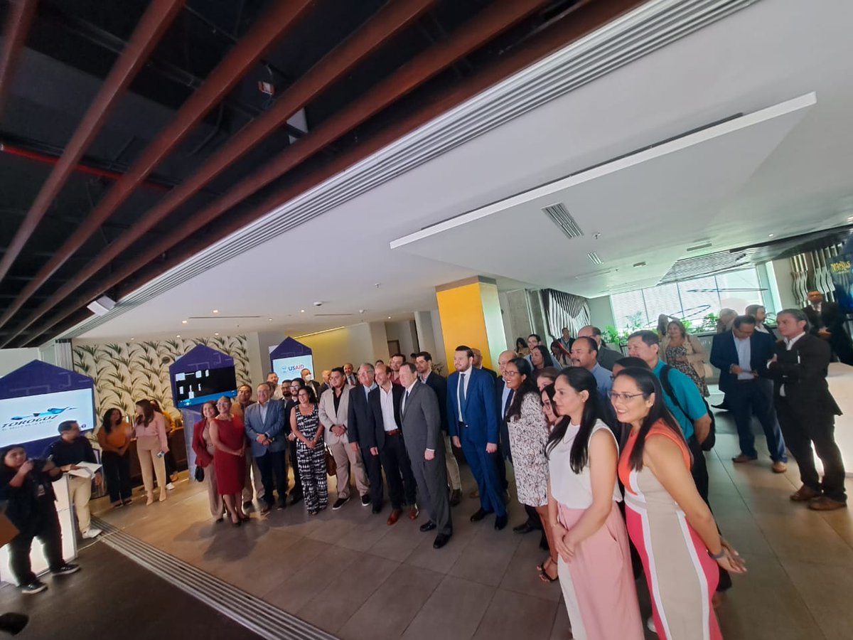 asielsalvador's tweet image. ASI felicita a @TernovaGroup  por las iniciativas y proyectos que desarrolla con los que contribuye al crecimiento y la sostenibilidad de las MIPYMES y de las start-ups en la región #Innovalab.