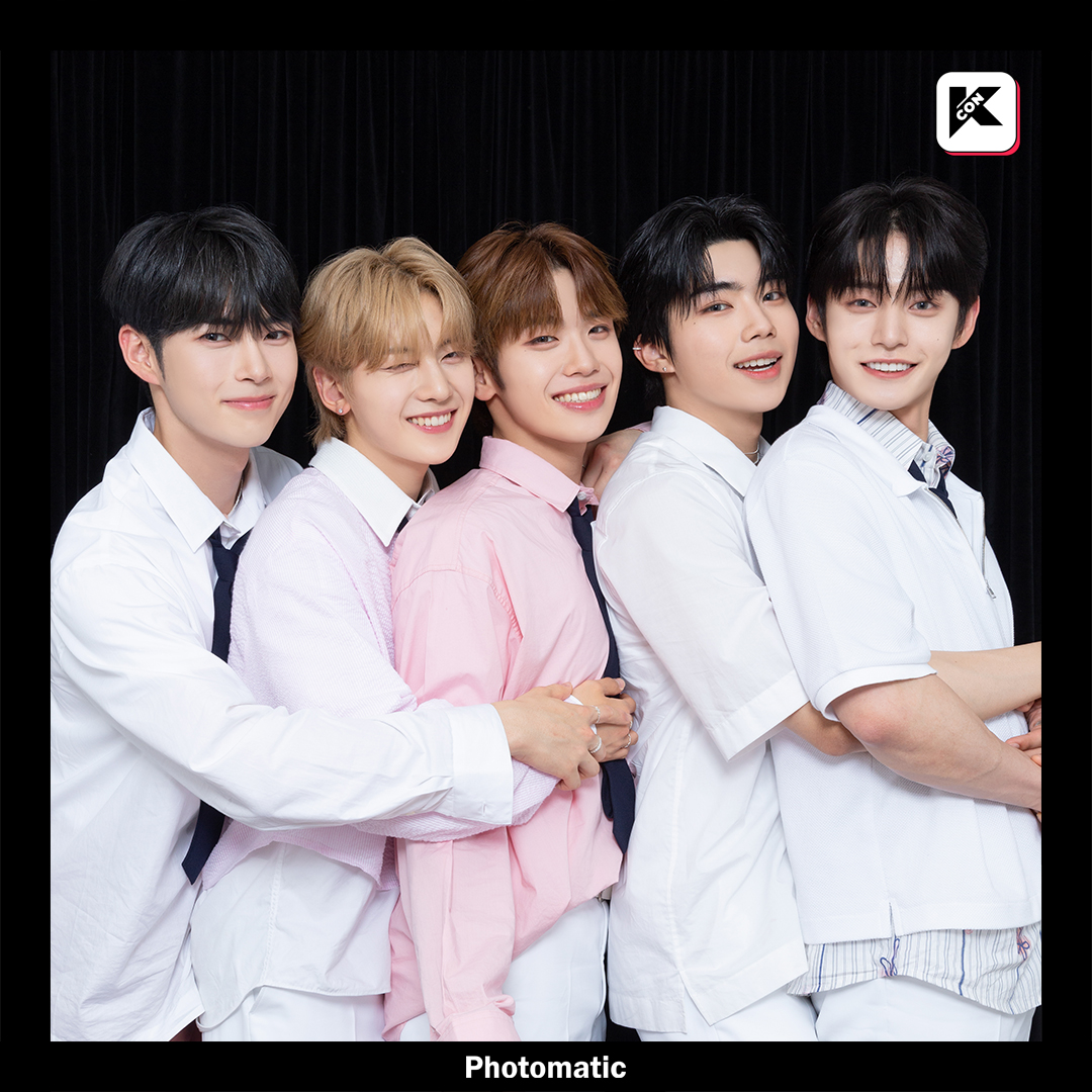 kconusa's tweet photo. [#KCONLA2023]  #ZEROBASEONE Special Photo 📷
w/ @photomatic_official

It only took a few frames to relive our moment 😉
@ZB1_official

Let's #KCON! https://t.co/T02XYcXZqx