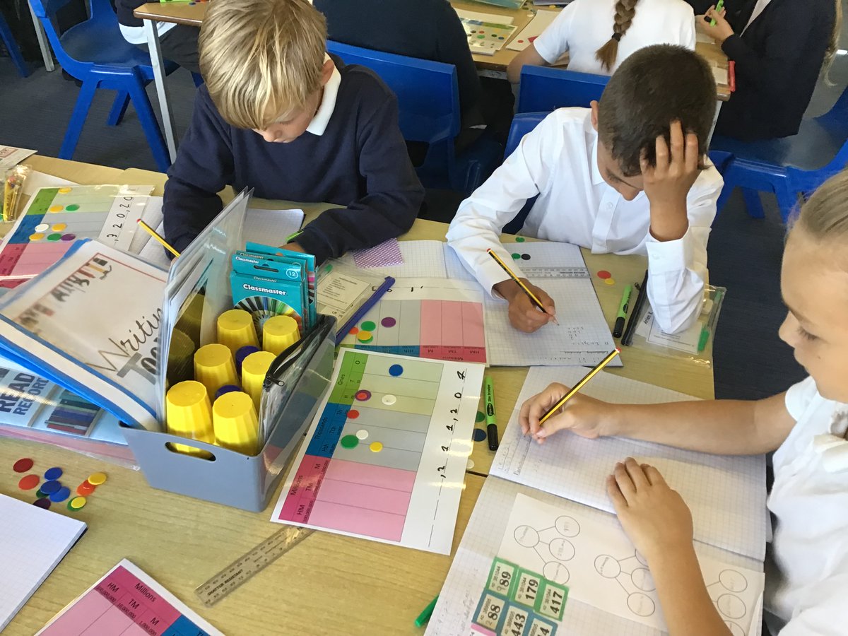 easterside_a's tweet photo. Children in Class 3 worked hard with PV counters to create numbers to 1 million and even beyond. They were able to read them, partition them and explain the value of each digit, securing fundamental number skills. Great work! #EastersideYear5and6 #EastersideMaths https://t.co/8G3h2k6WvQ