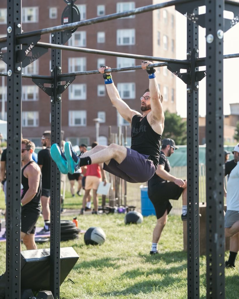 TheFitAnthony's tweet photo. CrossFit competition highlights https://t.co/S3x1wRtwBB