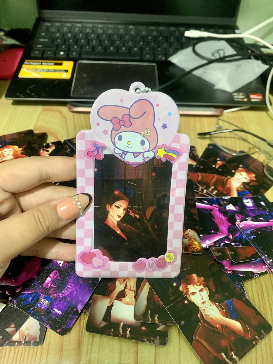 VexenBellucci's tweet photo. I have this pc holder with Vexen’s pc on my bag. For updates of my location, I’ll be updating here.

Xoxo,
V https://t.co/M5sZoeakPd