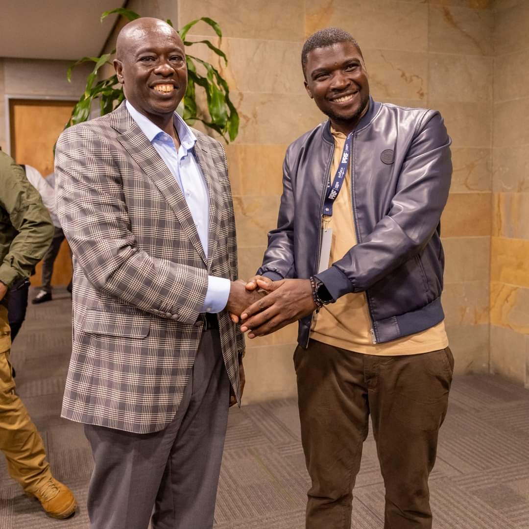 On the sidelines of the Producer and Roaster Forum in Medellín, it was heart-warming  having a conversation with a group of youthful vibrant Kenyans studying in Colombia. 

Besides studies, the hardworking Kenyans are    involved in sidehustles, including in the sale of coffee.
