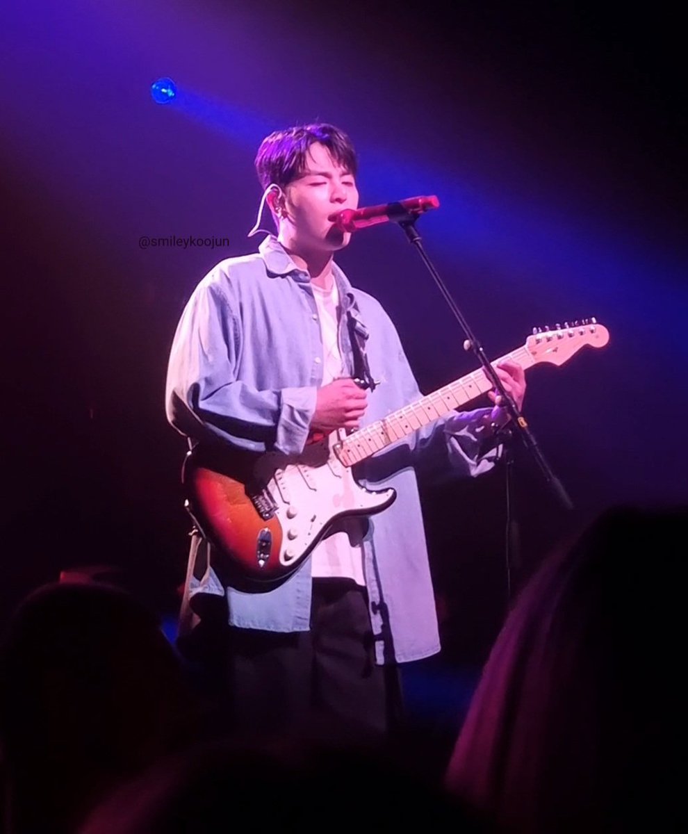 당신의 음악은 나에게 힘을 줍니다🫶🏼
#iKONIC과_iKON_8주년_우리의PANORAMA