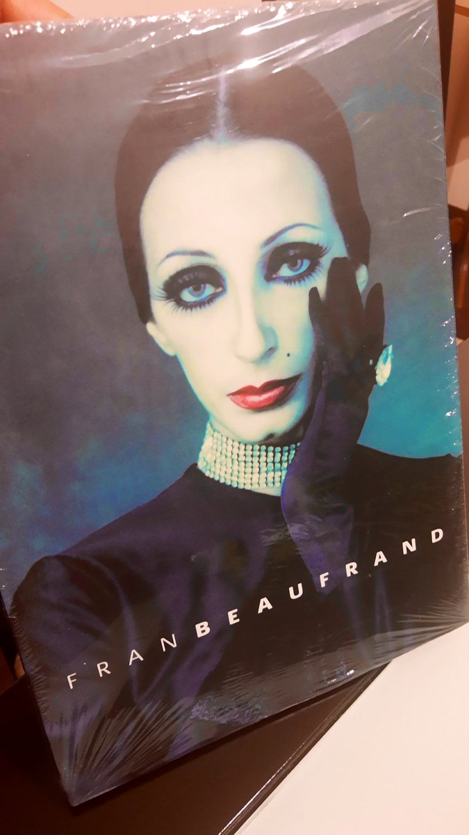 Fran Beaufrand dejó una huella imborrable en el arte d la fotografía. Su ojo único y talento innato lo distinguían como un verdadero maestro. Sus fotos llevan consigo su firma distintiva, y sin duda perdurarán como referencia, Gracias, Fran, Tu legado seguirá vivo en tus imágenes