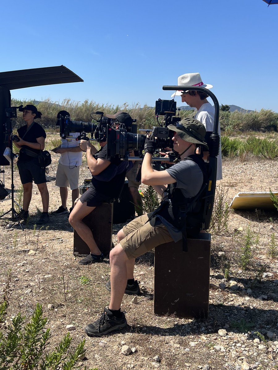 AjuntamentPLF's tweet photo. 🎥 Els dies 8 i 9 en plena Festa Major, amb el pont sobre la Tordera com a protagonista, es va rodar el teaser de la pel.lícula “Una vieja en Torrevieja” del director Gerard Claramunt dins el programa de l’ #escac , Laboratori Opera Prima
#Palafollspaisatgescinematogràfics https://t.co/vEBPUo4WLV