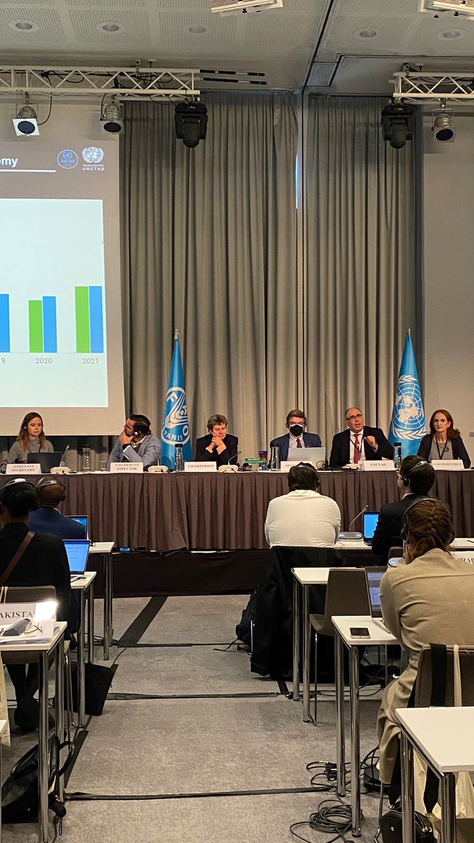 🐟 During the 19th session of the @FAOfish #COFIFT , @OceanEco_UNCTAD organized a side event to present the #Trade and #Environment Review 2023 #TER2023

I was  pleased to be part of such an interesting discussion and I'd like to congratulate @DavidJVivas1 for such a masterpiece!