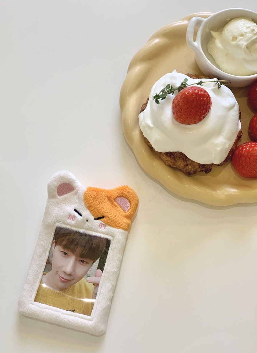 𝗰𝗼𝗺𝗶𝗻𝗴 𝘀𝗼𝗼𝗻🧡

인피니트 성규 10cm 앉은 인형 + 포카홀더 2차
곧 수요조사로 만나요 🐹

#성규 #김성규 #인피니트 #10cm인형