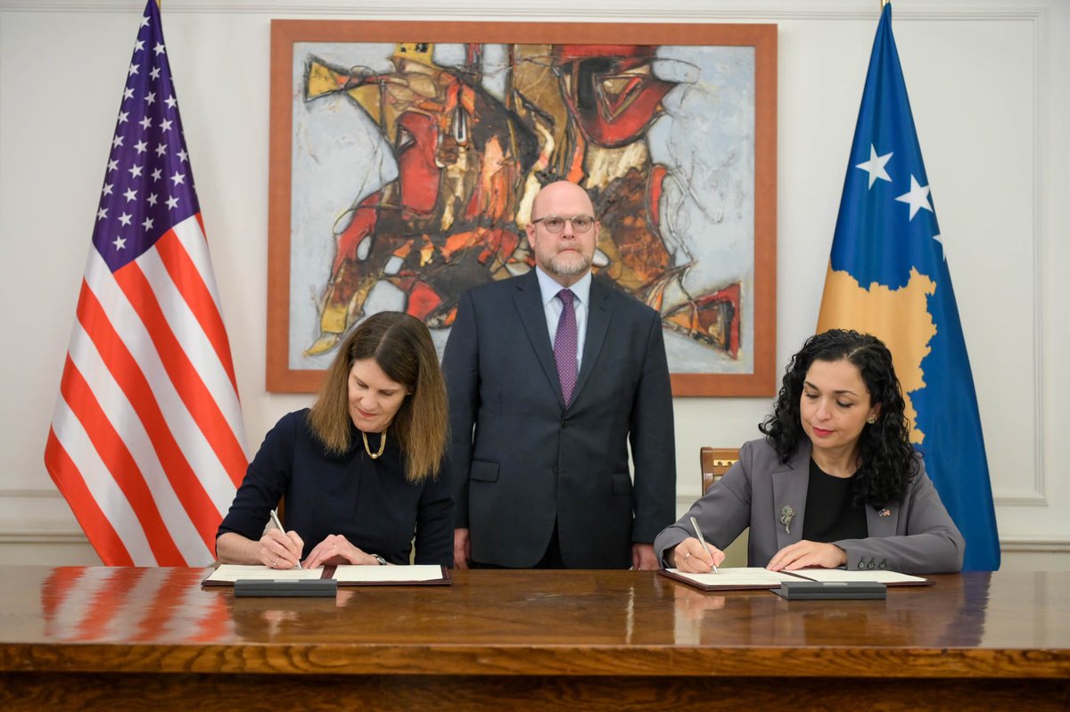 Today, we signed the 5th amendment to the Development Objectives Grant Agreement with @USAIDKosovo.

The $34.7M additional funds will contribute to improved services for our citizens by enhancing accountability and effectiveness of institutions.