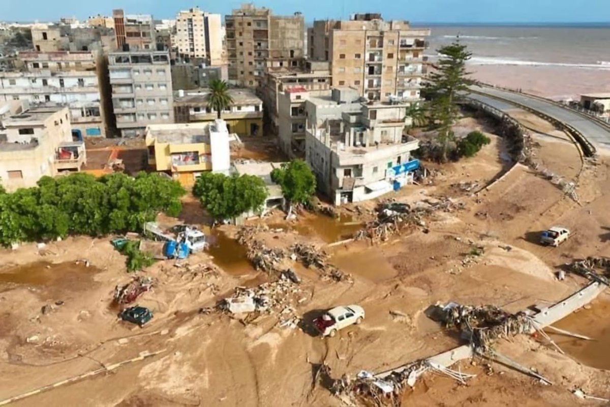 BBCArabic's tweet photo. فيضانات ليبيا: ارتفاع أعداد الضحايا في درنة إلى 11 ألف شخص
https://t.co/gGUa3oGiUI https://t.co/rqRA4PtT4O
