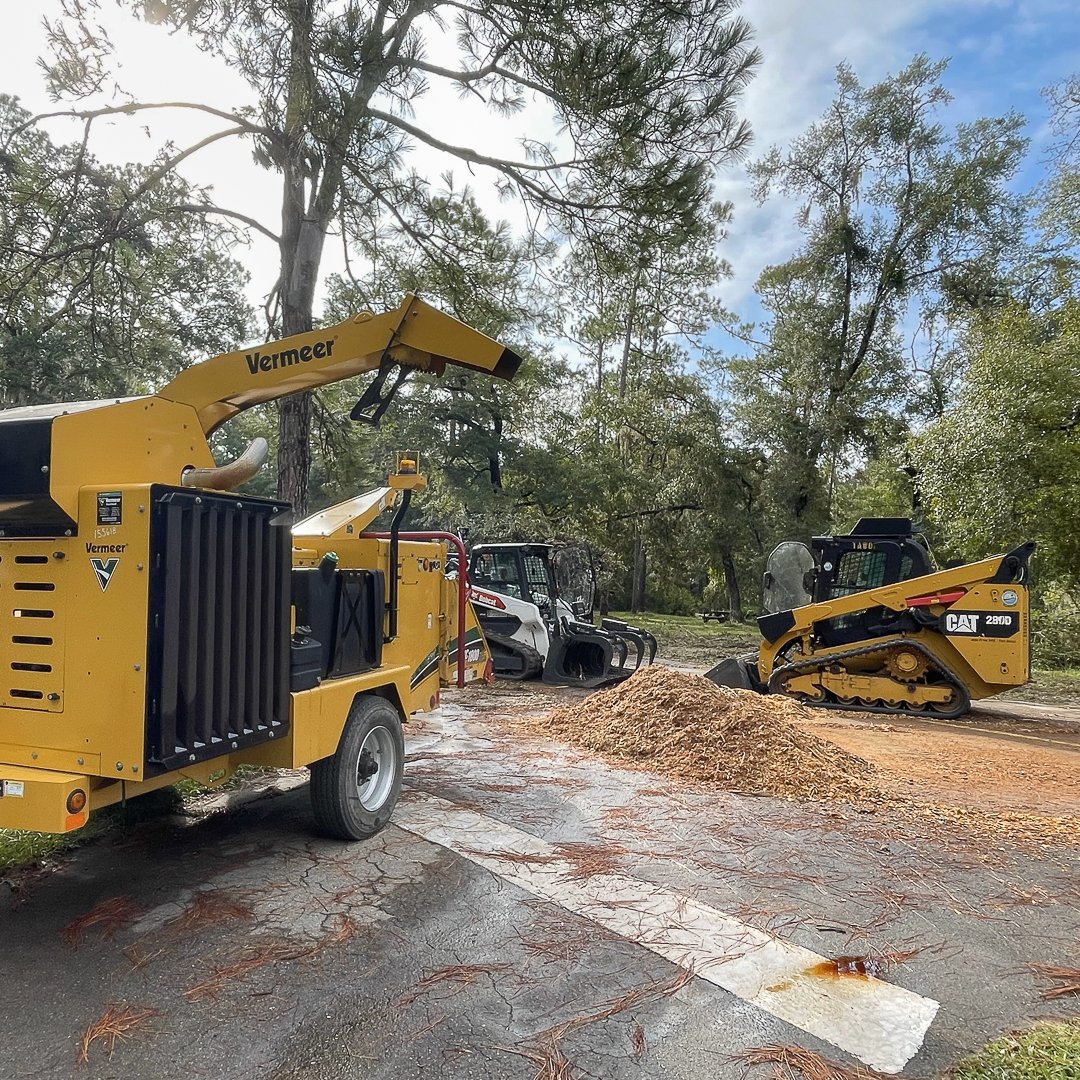 FLStateParks's tweet photo. Thank you to the Florida State Parks rangers, staff and volunteers who have worked tirelessly before and after Hurricane #Idalia! 💪
Over 125 #FLStateParks were reopened in the span of a few days and only 4 remain closed.
🌐: https://t.co/hZoKTmamP2.
.
.
#FLRecovery #LoveFL https://t.co/q7QIexOpTu