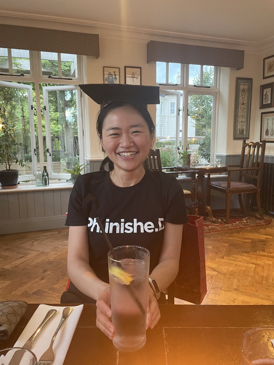 Delighted to share that @IkShinChin1 passed her PhD viva @IcgsUob earlier this week. Momentous day for her and the Palles lab -she is PhD number one! Thanks to examiners @MarcHaber and David Church & chair John Halsall & of course @CRUKBirmingham for funding this clinical PhD!