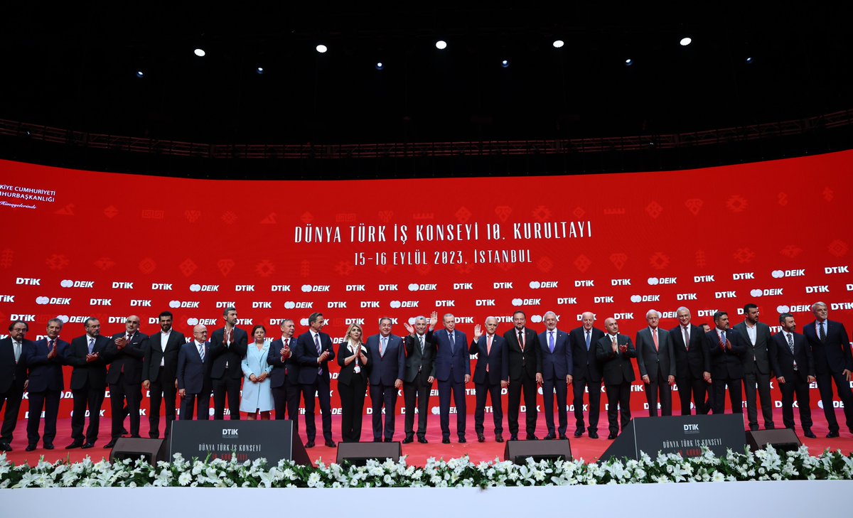 Cumhurbaşkanımız Recep Tayyip Erdoğan, Haliç Kongre Merkezi'nde Dünya Türk İş Konseyi (DTİK) 10. Kurultayı'na katıldı.