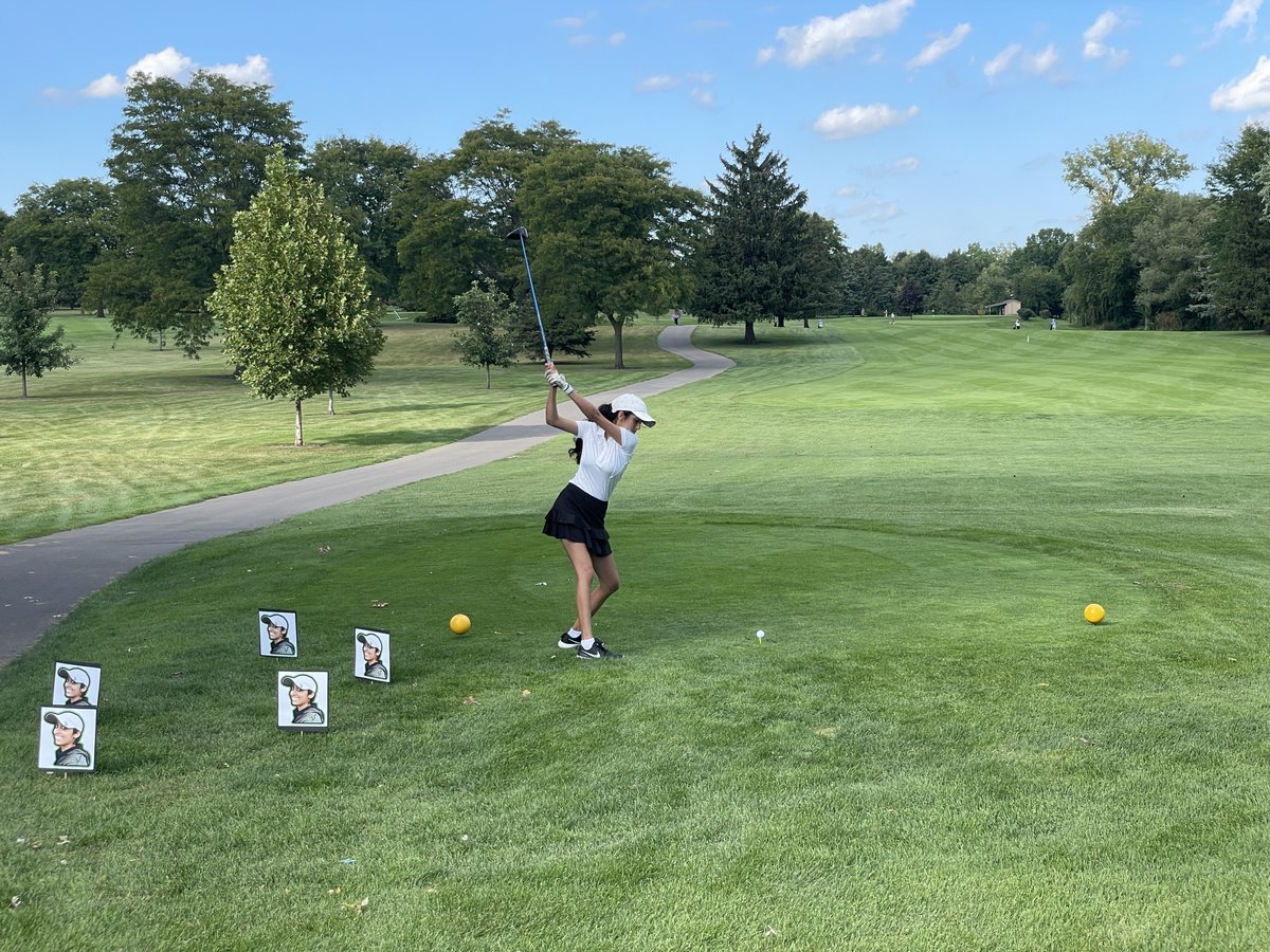 FremdGirlsGolf's tweet photo. Celebrating our amazing senior Diya! True example of dedication, congrats D!!! Post a 156 to grab another huge Conference win against a gritty Prospect team. Alia Brazeau (38) and Kaelee Martin (39) step up with season lows! #leavealegacy #FHSSpirit @FremdVikings @FremdAthletics https://t.co/Oh4oYyGQRT