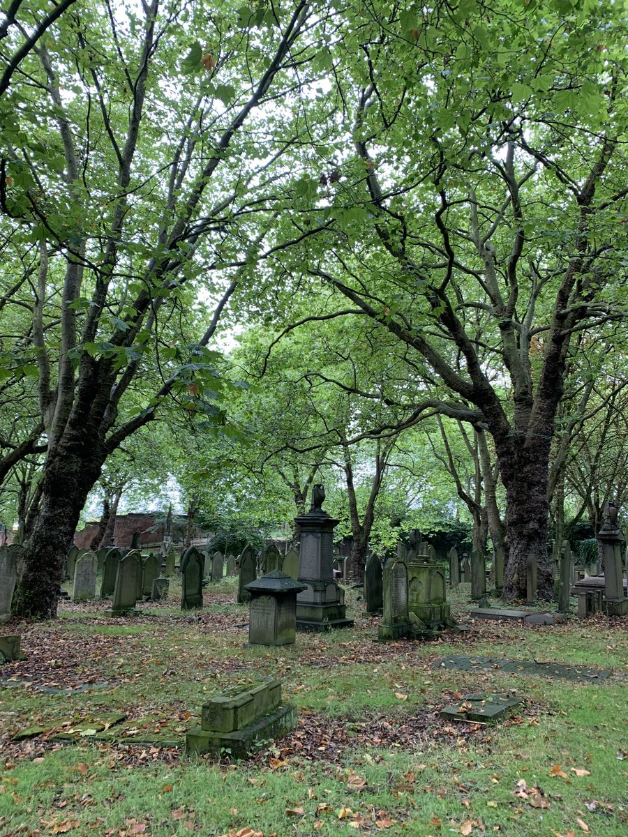 MrsTad's tweet photo. #KeyhillCemetery #NonconformistCemetery #BirminghamEngland #BFC2023 https://t.co/hFCPLKDgzv